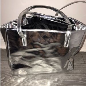 🔥 2/$20 Metallic silver shopper